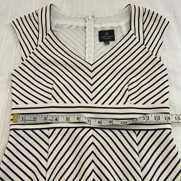 Adrianna Papell cap sleeve striped midi dress, size women’s Petite Medium - Picture 12 of 13